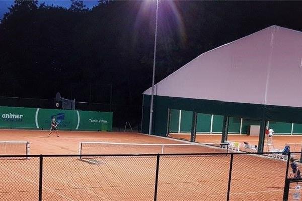 Aménagement 6 terrains de tennis synthétique Redcourt - Sportinfrabouw NV
